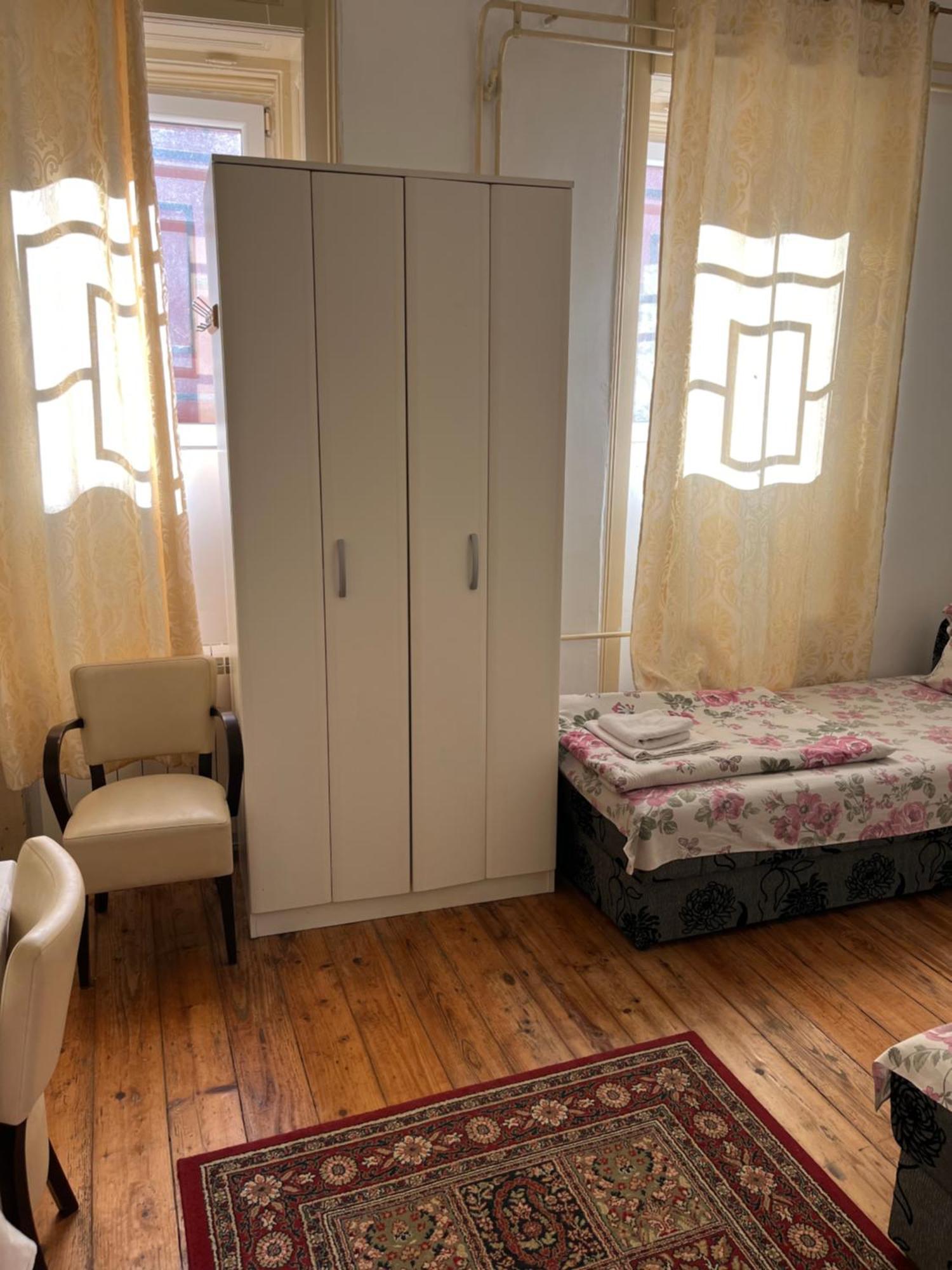 Sobe Sa Sopstvenim Kupatilom Private Rooms Bathroom In Center Novi Sad Dış mekan fotoğraf