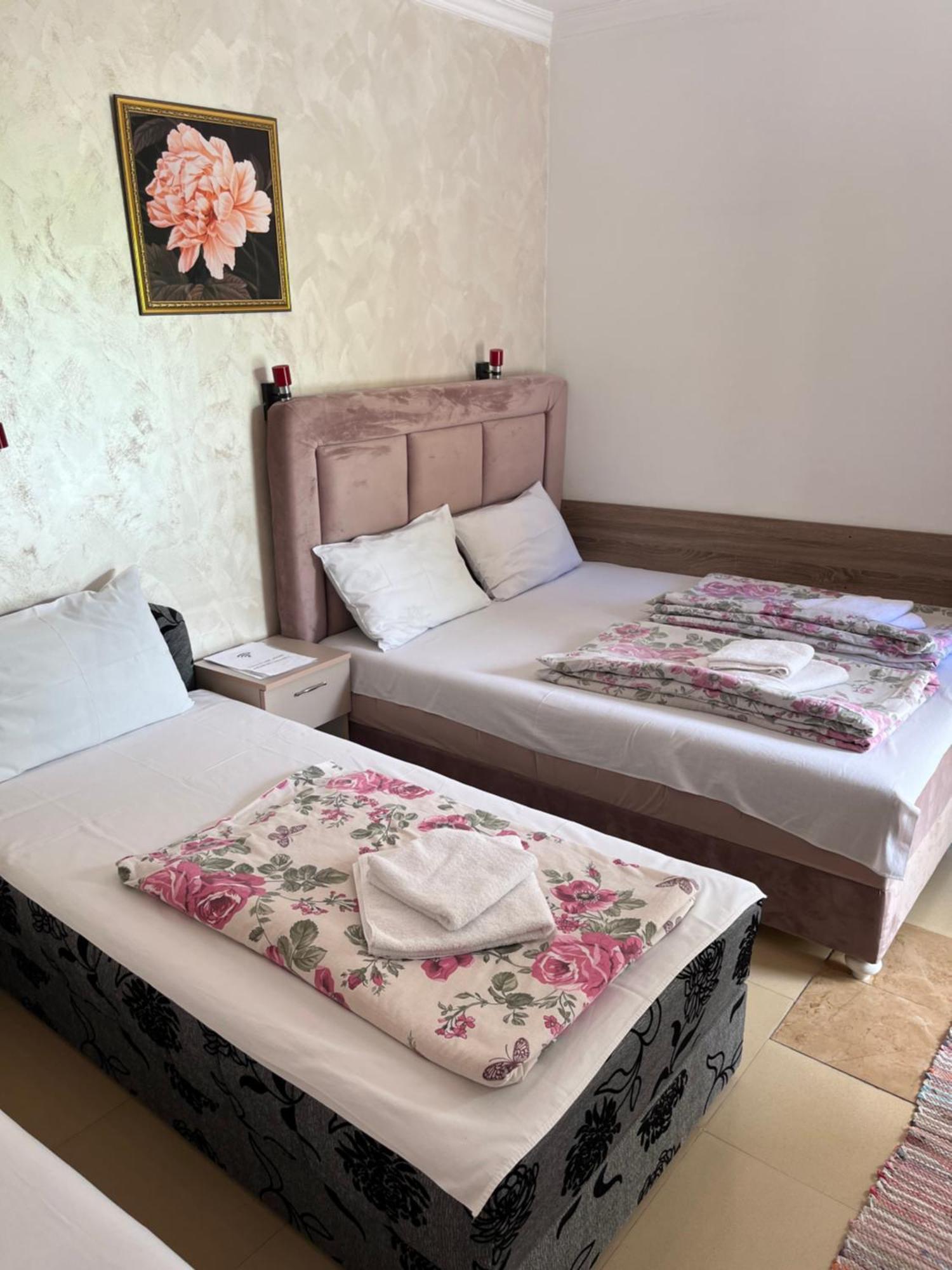 Sobe Sa Sopstvenim Kupatilom Private Rooms Bathroom In Center Novi Sad Dış mekan fotoğraf
