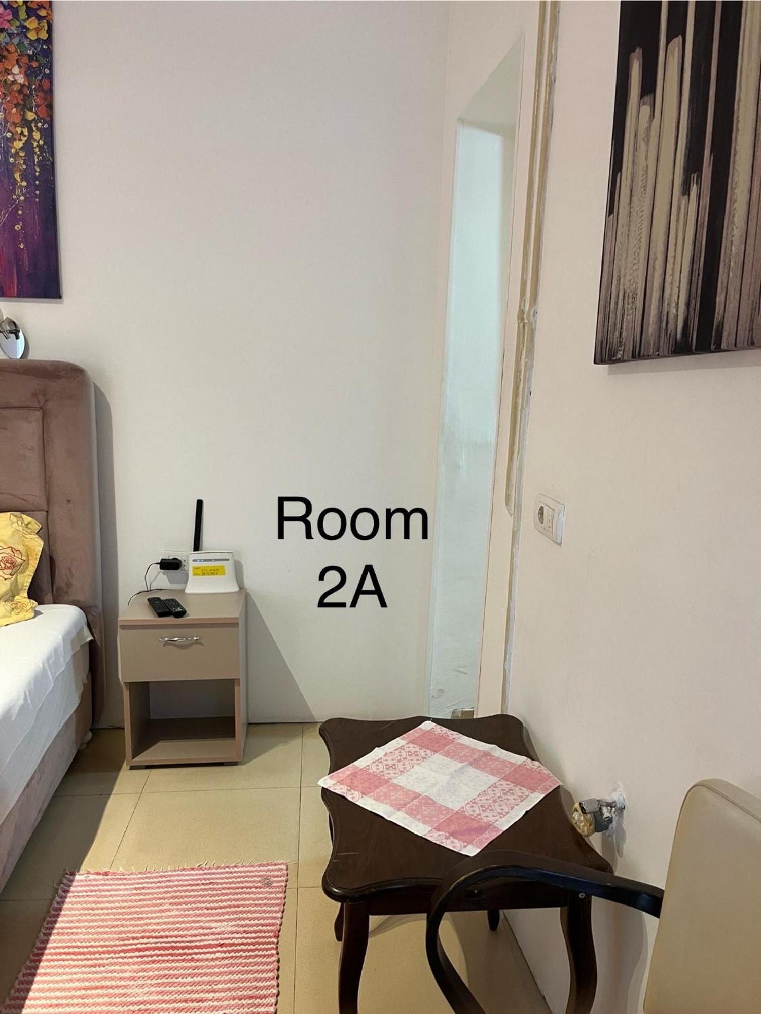 Sobe Sa Sopstvenim Kupatilom Private Rooms Bathroom In Center Novi Sad Dış mekan fotoğraf