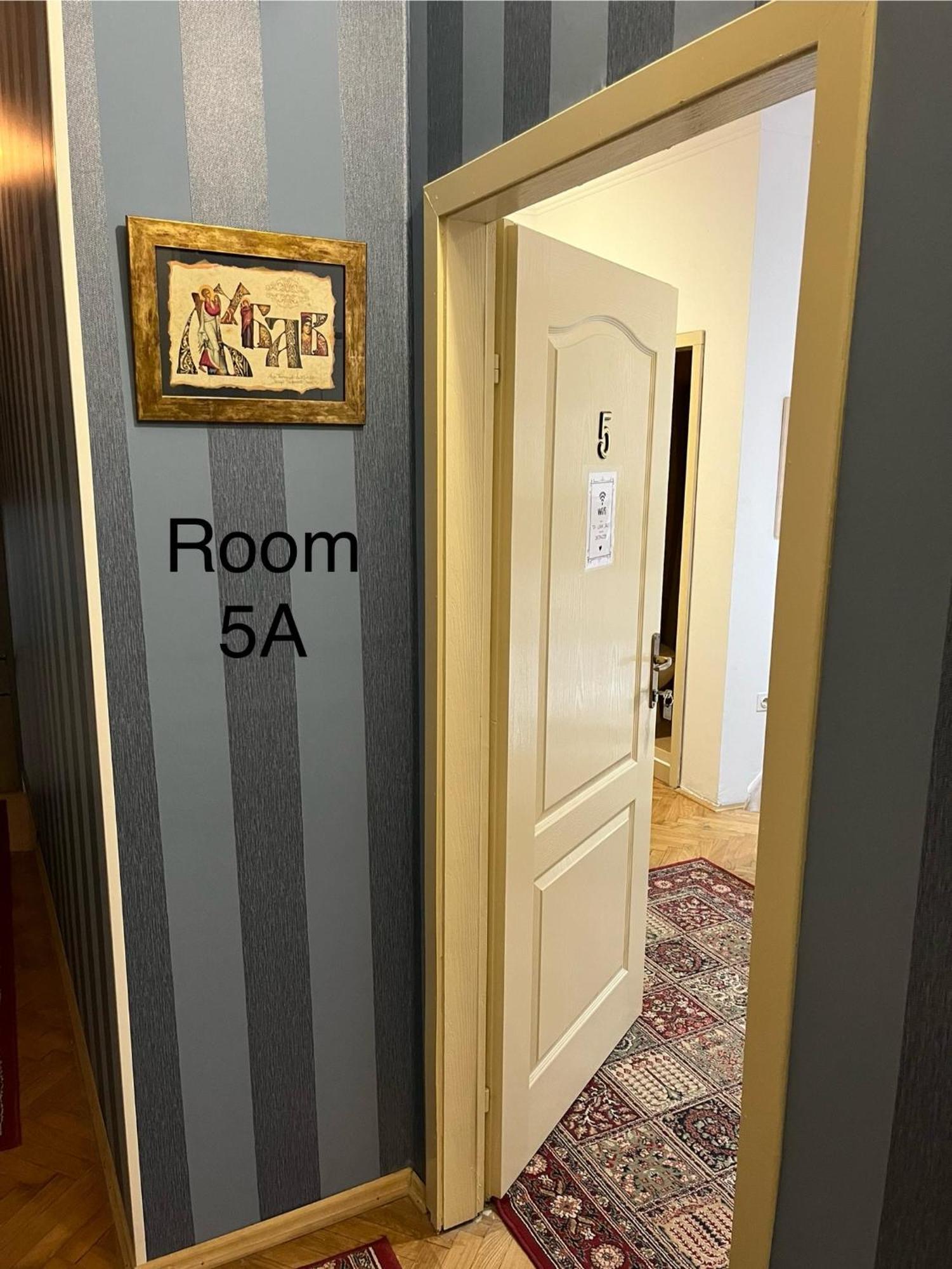 Sobe Sa Sopstvenim Kupatilom Private Rooms Bathroom In Center Novi Sad Dış mekan fotoğraf